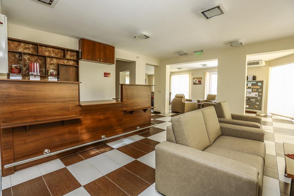 Granatalma Vendeghaz Hotel Fehervarcsurgo ภายนอก รูปภาพ