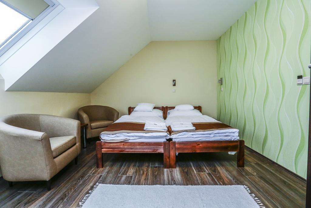 Granatalma Vendeghaz Hotel Fehervarcsurgo ห้อง รูปภาพ
